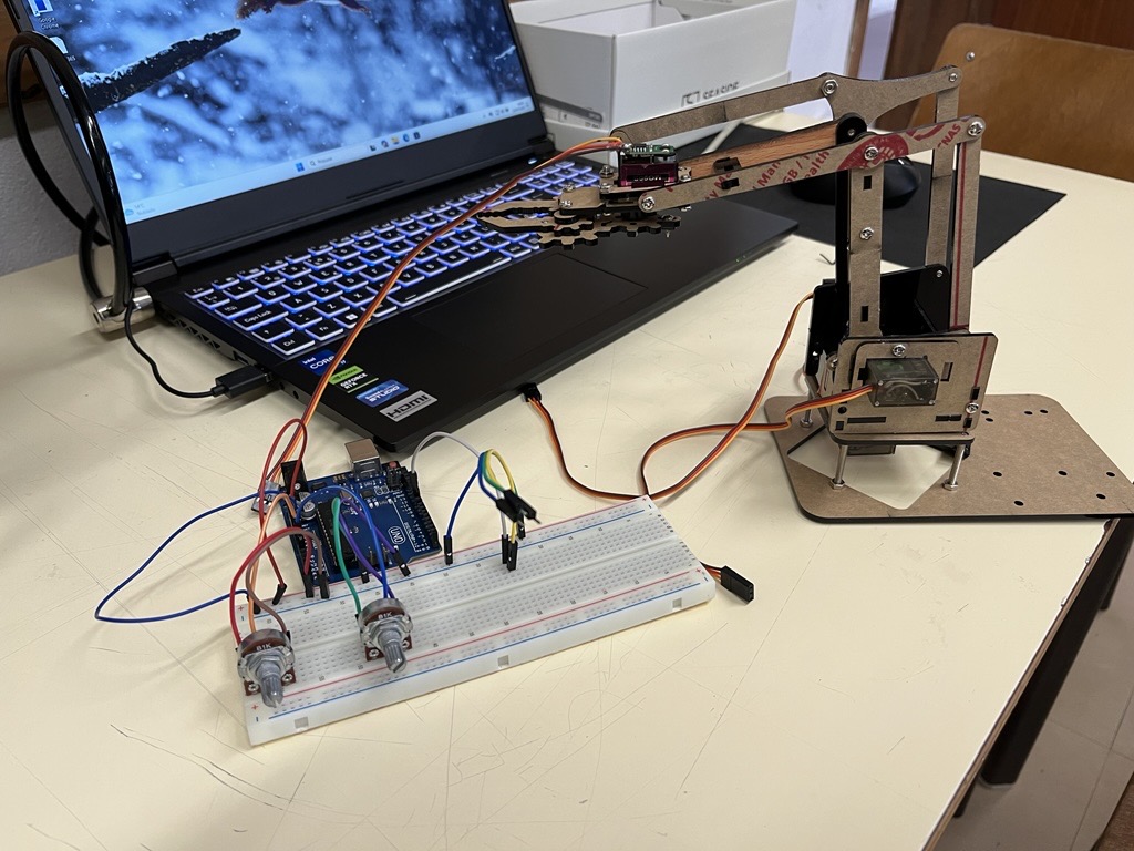 Montagem e programação em arduino de um braço robótico